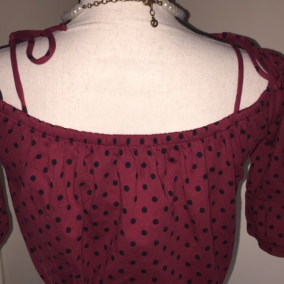 Elegant Off-Shoulders Crop Knit Top (NWOT) - Picture 5 of 7